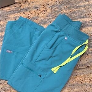 Marine Figs medium/small scrub set